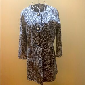 Cabi point knit Coat with Button Details
Bust 18 in
Length 32 in